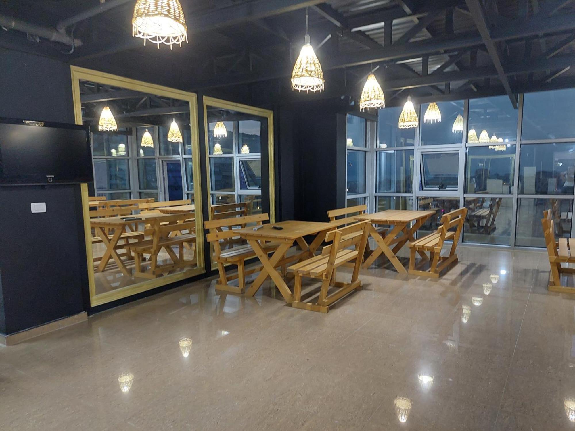 Saranda Boutique Hostel Eksteriør billede